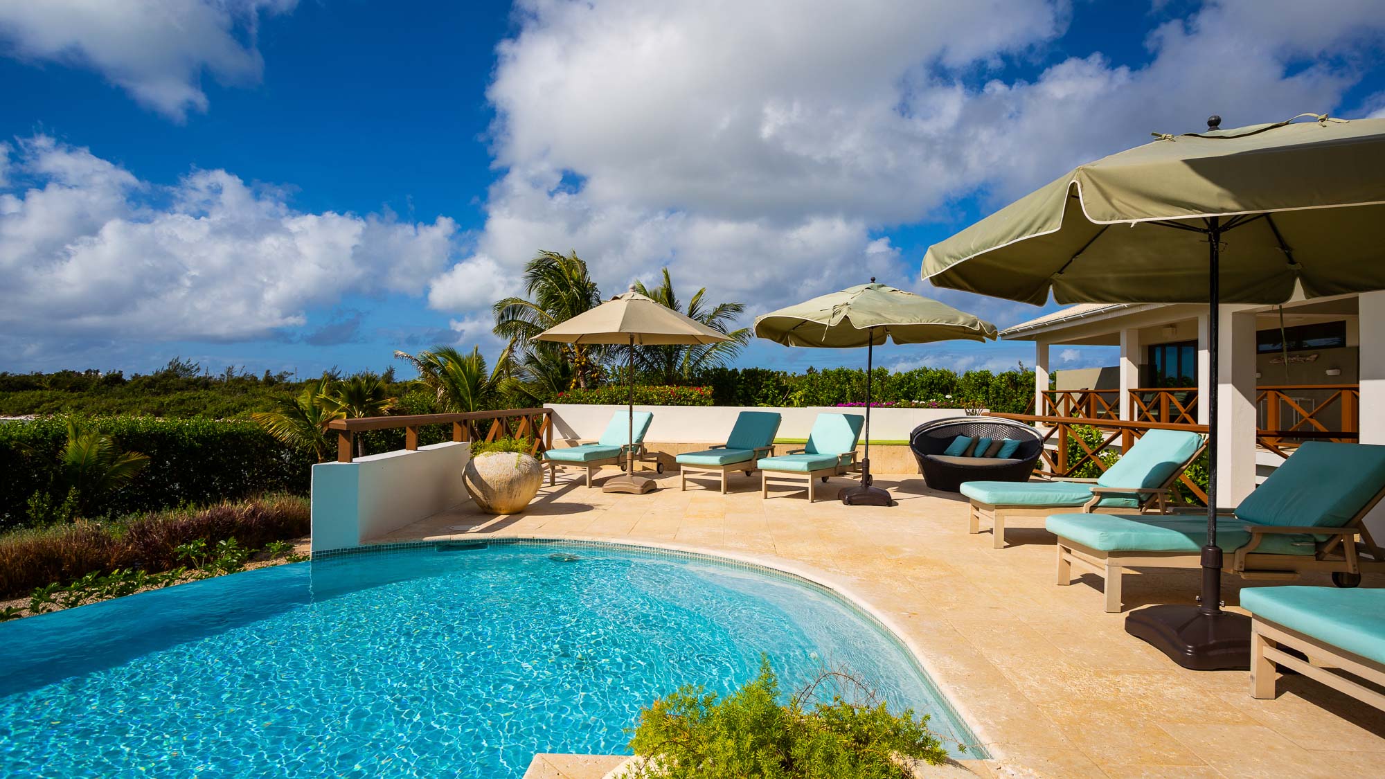 Infinity pool at Seabird Villa